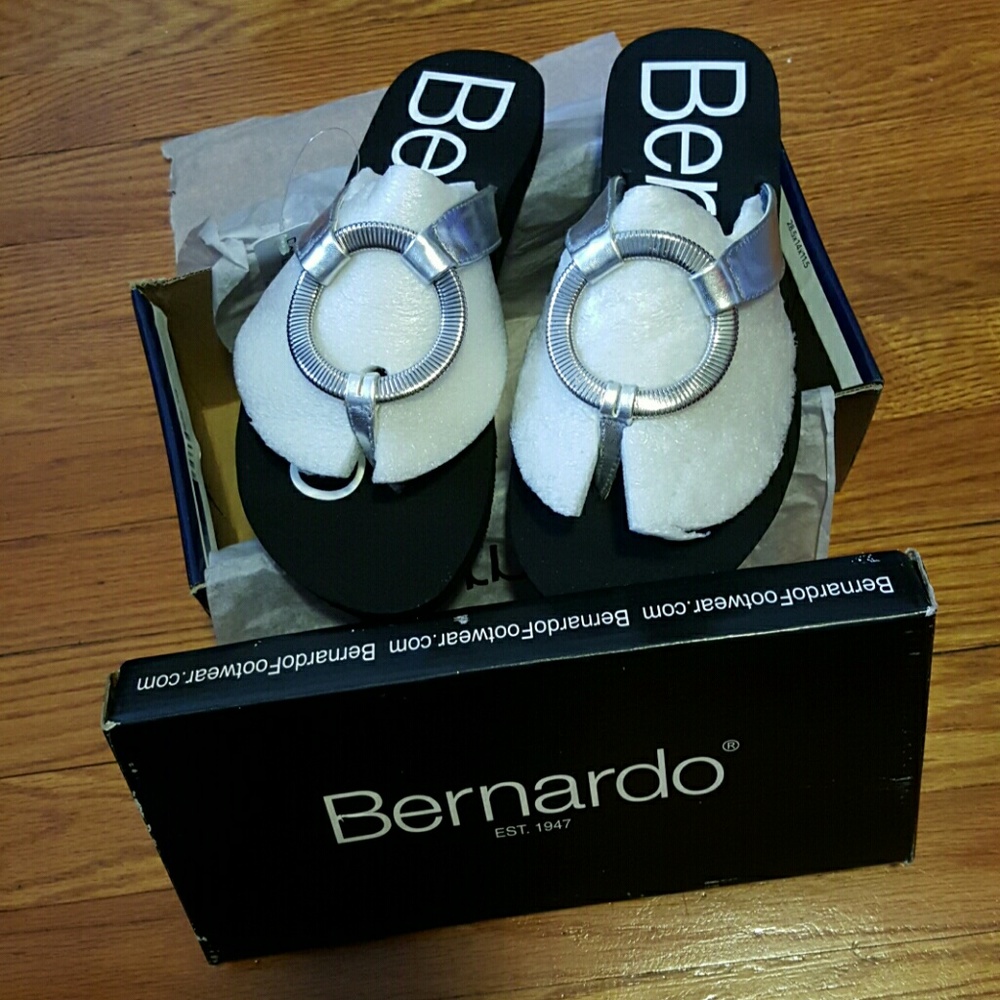 BERNARDO FLIP FLOPS